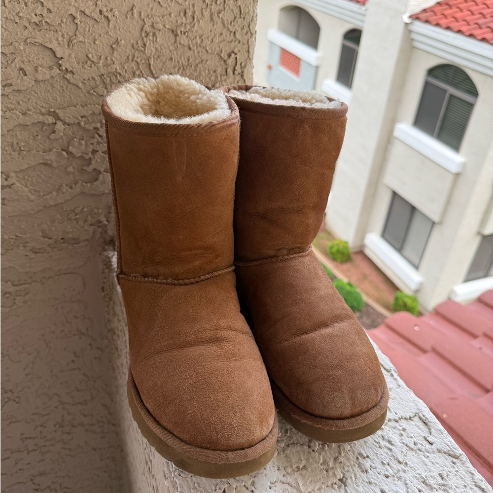 Cozy Tan Ugg Shearling Boots